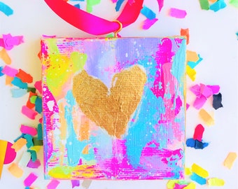 Adorno navideño de corazón abstracto con lámina dorada / Adorno artístico de corazón colorido / Regalo de San Valentín / Mini arte de corazón / Adorno navideño de corazón