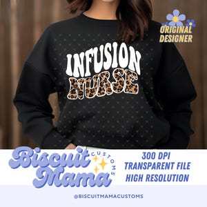 Pode incluir: Camisola de moletom preta com o texto "INFUSION NURSE" em letras brancas com um design de estampa de leopardo. O texto está em um estilo de fonte retrô.