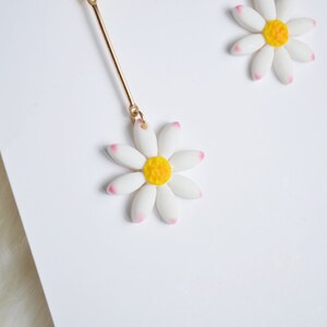 Handmade and customizable spring flower earrings / daisy and daisy earrings image 3