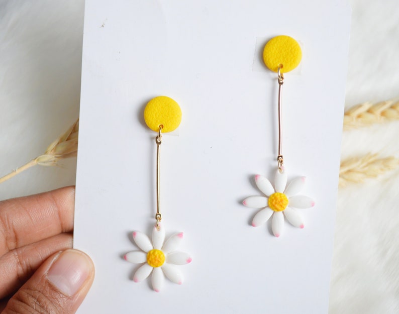 Handmade and customizable spring flower earrings / daisy and daisy earrings image 1