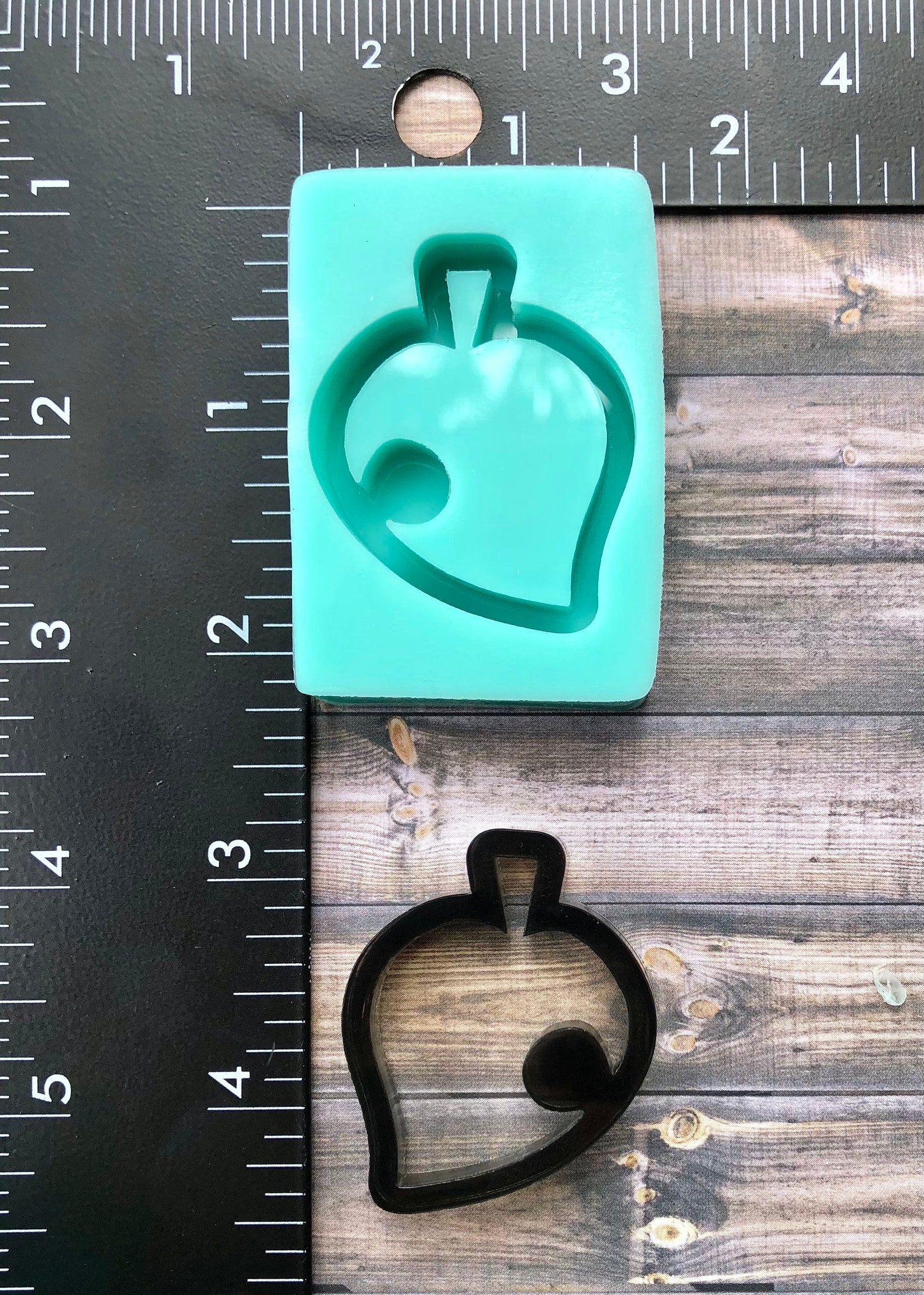 AC Leaf Silicone Shaker Mold DIY Keychain Etsy