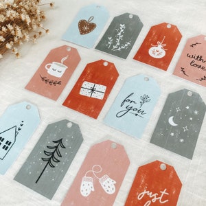 Étiquette cadeau « Hygge Noël » | Étiquettes en papier, design scandinave confortable, étiquettes cadeaux, emballage cadeau, Noël, cartes