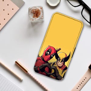 Capa de celular tipo carteira com compartimentos para cartões, capa personalizada, Deadpool e Wolverine engraçados - Adicione seu nome