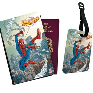 Gepersonaliseerde stijlvolle kunstleren paspoorthoes en bagagelabel - Reisaccessoires cadeau - Marvel Avengers Amazing Spiderman