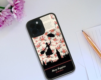Könnte beinhalten: Eine schwarze Handyhülle mit einem Blumenmuster und einer Silhouette von Mary Poppins, die mit einem Regenschirm fliegt. Die Hülle trägt den Titel "Mary Poppins" und den Autor "P.L. Travers" auf der Unterseite.