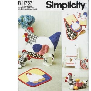 Chickens Hens and Roosters Kitchen Decor to Sew by Simplicity 9773 New Pattern