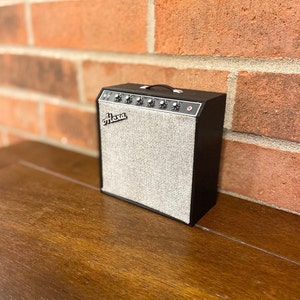 Fender Guitar Amp Holder for your Echo Dot – Music lovers, Crank it up!!