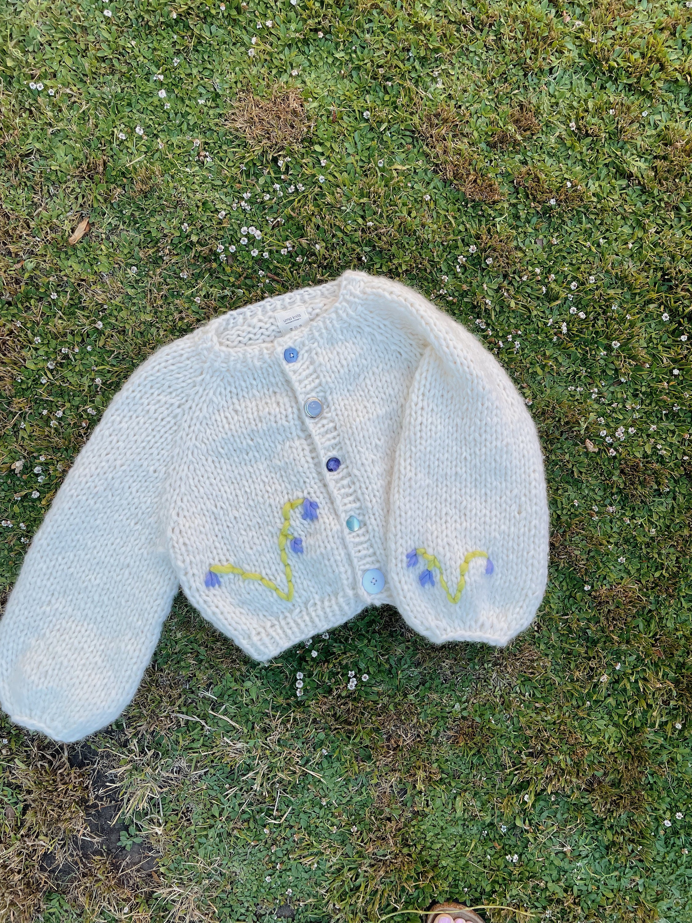 Knitting Pattern: Six Little Flowers Cardigan beginner - Etsy