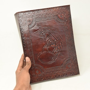 Carpeta de documentos DnD con tapa de Dragon Master, carpeta de cuero rellenable, carpeta de cuero para diario, carpeta de cuero para oficina, carpeta con clip hecha a mano, regalo DnD