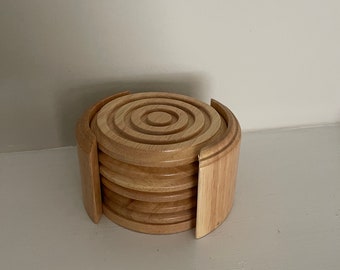 Vintage set van 6 Kamenstein ronde houten onderzetters met bijpassende houder, 4 inch rond natuurlijk licht houten 7-delige onderzetterset