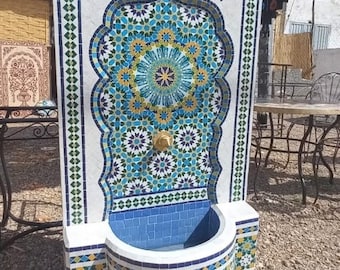 Marokkaanse mozaïek fontein. Mozaïekfontein voor uw tuin Of voor uw interieur en exterieur. Tuin en terras interieur decor.