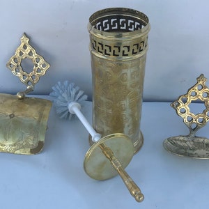 Set di 3 pezzi per bagno in ottone fatto a mano. Scopino, portasapone, porta carta igienica.ensemble salle de bain .