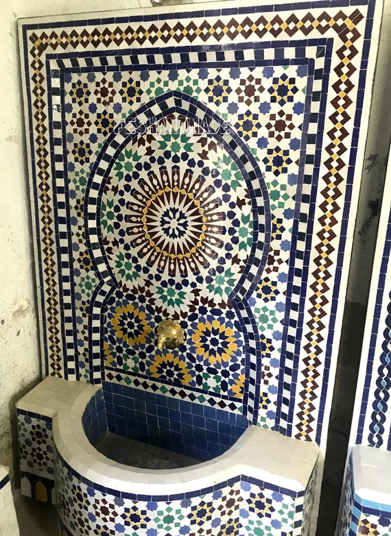 Moroccan mosaic fountain. Mosaic fountain for your garden Or for your interior and exterior. Garden and terrace interior decor.