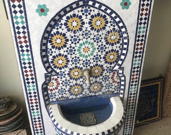 Moroccan mosaic fountain. Mosaic fountain for your garden Or for your interior and exterior. Garden and terrace interior decor.