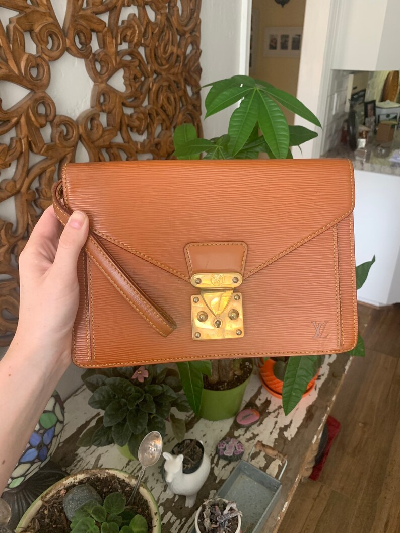 Authentic Louis Vuitton Pochette Sellier Dragonne Epi Clutch | Etsy