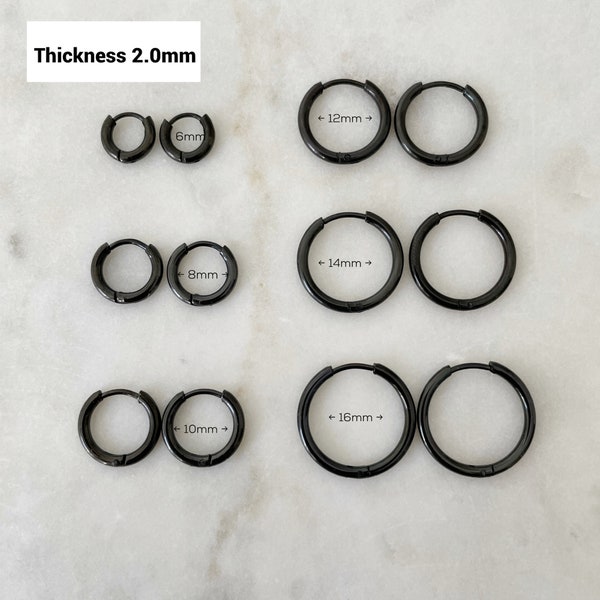 Créoles noires minimaliste bord - Petits anneaux de piercing hypoallergéniques