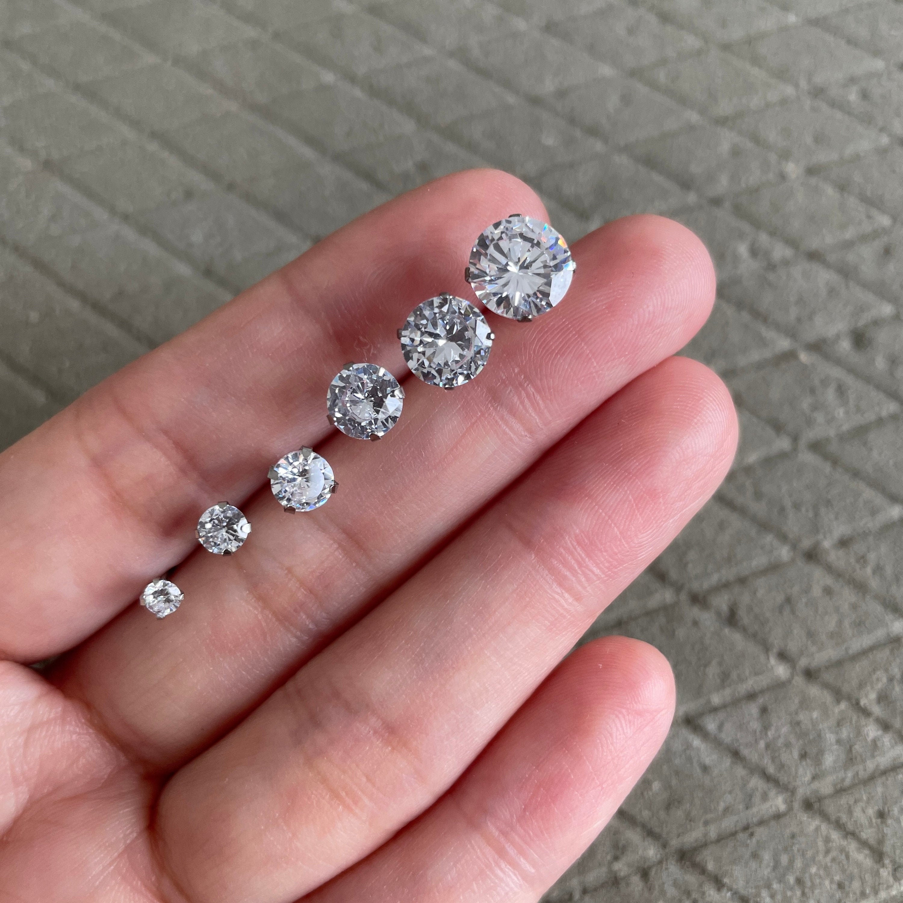 4 Prong Round Studs - Platinum, 2.00 Ct (12393) 4 Prong Round Studs - Platinum, 2.00 Ct (12393)