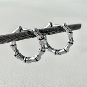 Kolczyki z kościanych kółek - Vintage Tribal Bone Hoops dla mężczyzn - Kolczyki gotyckie - Prezent z wiedźmową biżuterią