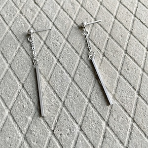 Schlanke Bar-Ohrringe – minimalistischer Edelstahlschmuck