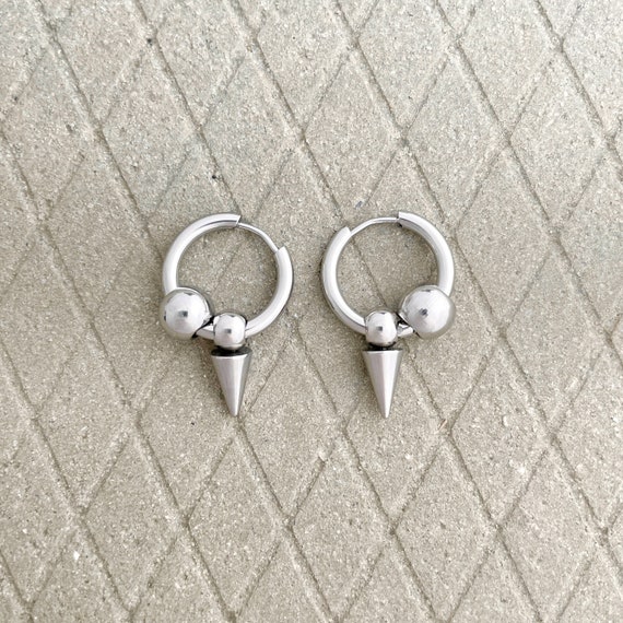 Spiky earrings shop