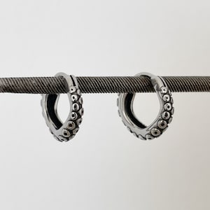 Boucles d'oreilles gothiques pieuvre - Créoles en titane - Bijoux pour homme - Créoles uniques