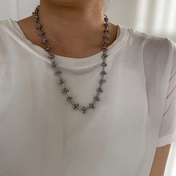 Rebellious Knot Chain Necklace - Unisex Stainless Steel Jewelry