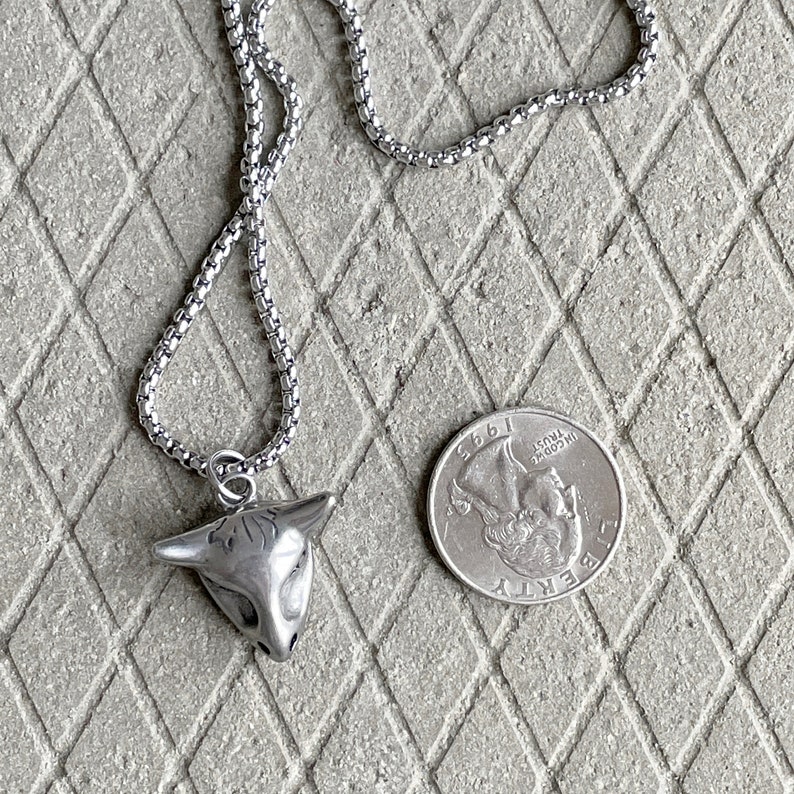 Boho Bull Head Necklace For Men-Taurus Head Pendant Necklace-Round Box Chain Pendant Necklace-Longhorn Necklace-Hipster Cow Head Pendant