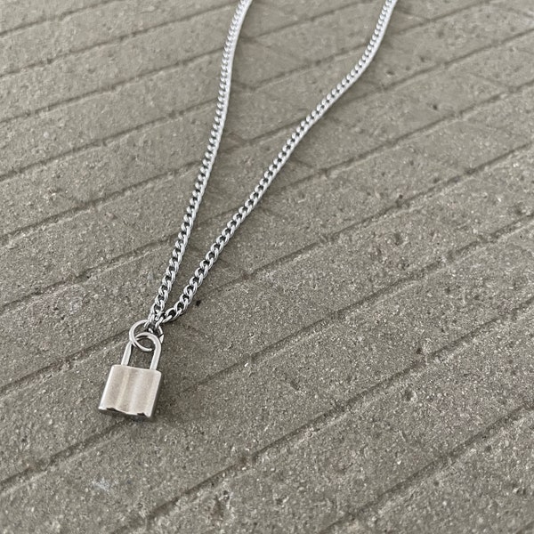 Petit collier unisexe minimaliste à pendentif cadenas - Bijoux en acier inoxydable