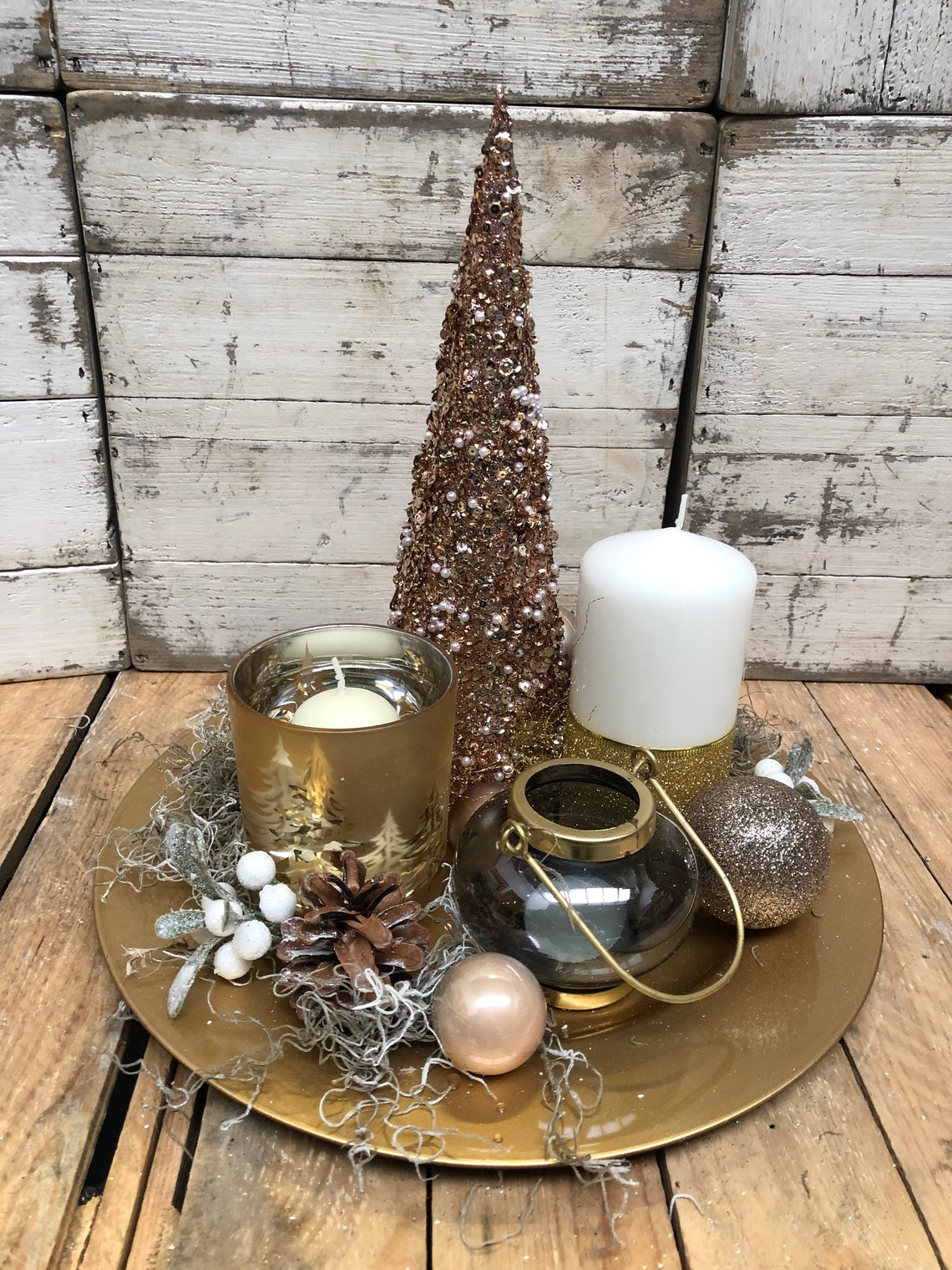 Christmas Table Decoration / Centrepiece round Gold - Etsy UK