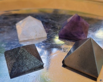 Pyramid Small(25mm-30mm) / Pyrite Pyramid, Rose Quartz, Clear Quartz , Hematite. Energy Amplification