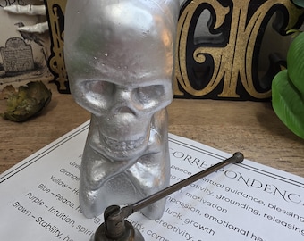 Silver Skull Candle Gift Set with Candle Snuffer & Color Correspondence Guide, Gothic Skull Candle, Halloween Decor, Witchy Gift