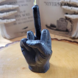 Middle Finger Candle: Funny Gag Gift, Novelty Home Decor