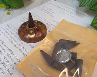 Moon and Stars Incense Cone Burner Gift Set, Wooden Incense Holder with 10 Incense Cones, Scent Choice, Home Fragrance Kit, Meditation Gift