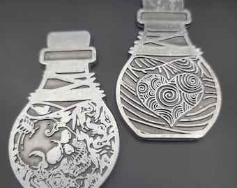 Potion Bottle D2 Coin for Dungeons and Dragons: Aged Silver, Solid Metal