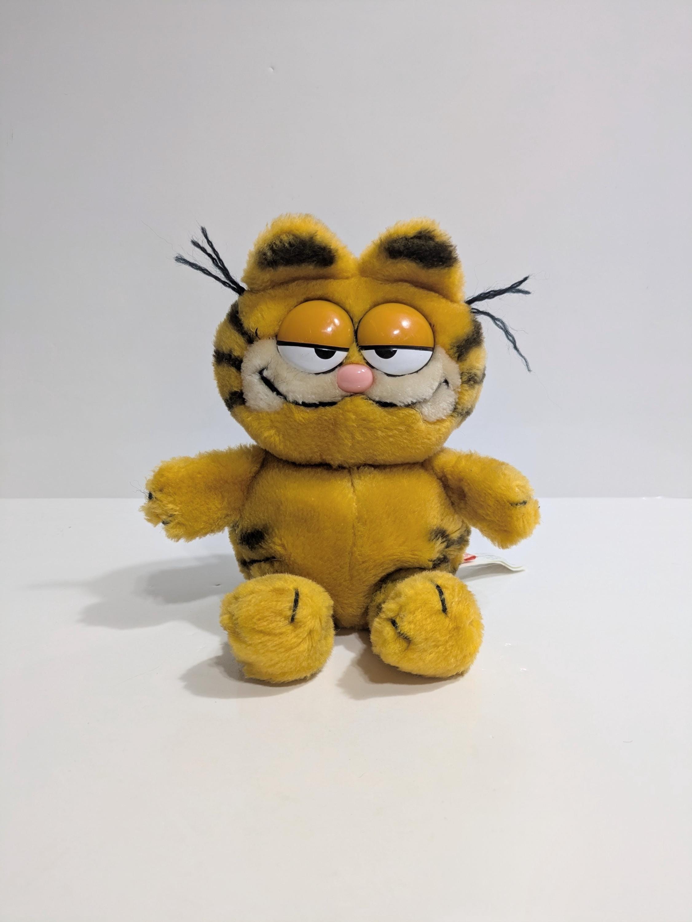 Garfield Plush Toy, Iconic Orange Cat, Fun Farm, Plastic Eyes