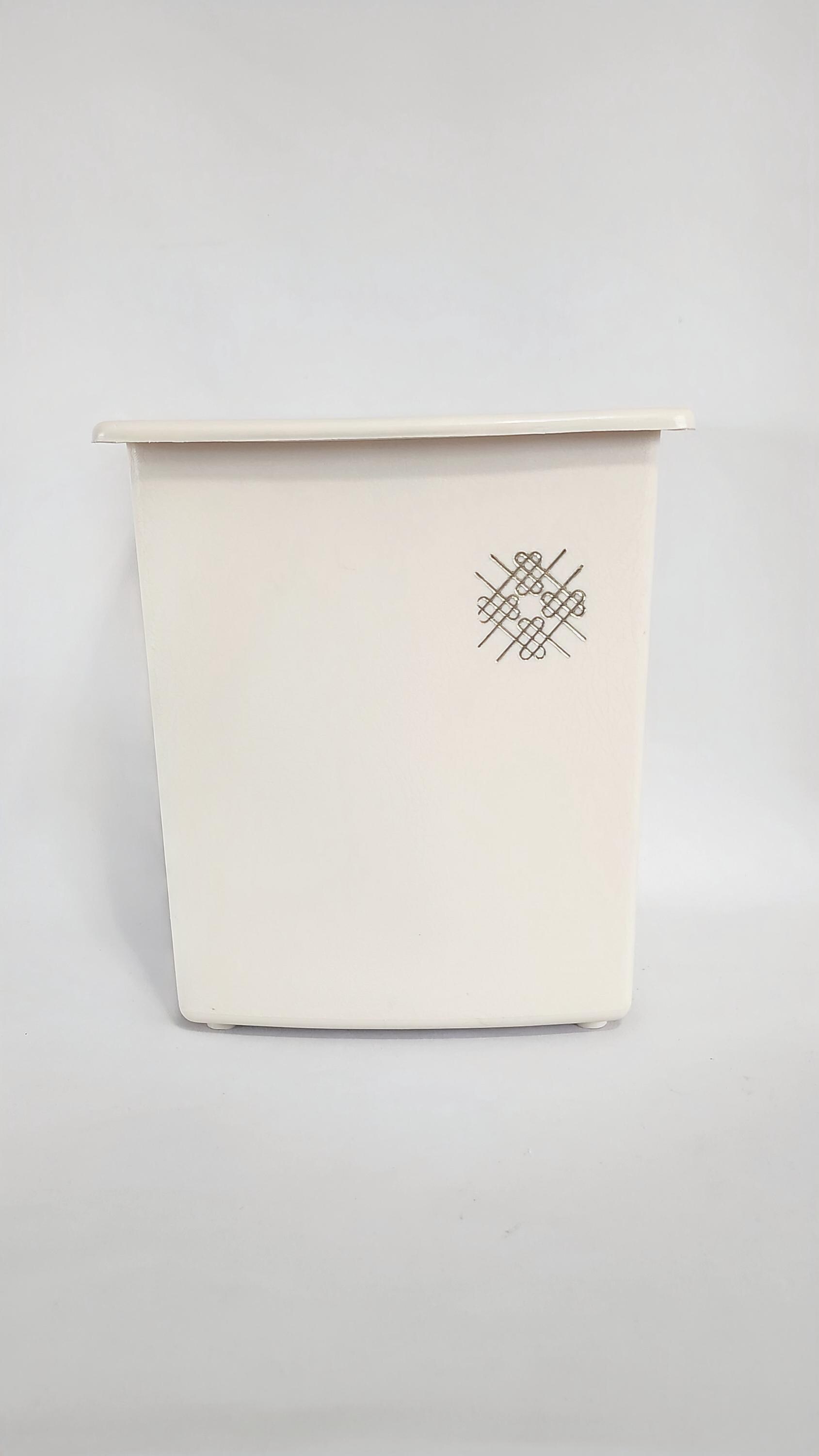 ミサ•*¨*•.¸♬︎ヴィンテージ、デカールホワイトカゴ 5850CASA CM.DILTD トノウカーベックス カサブランカ 限定生産