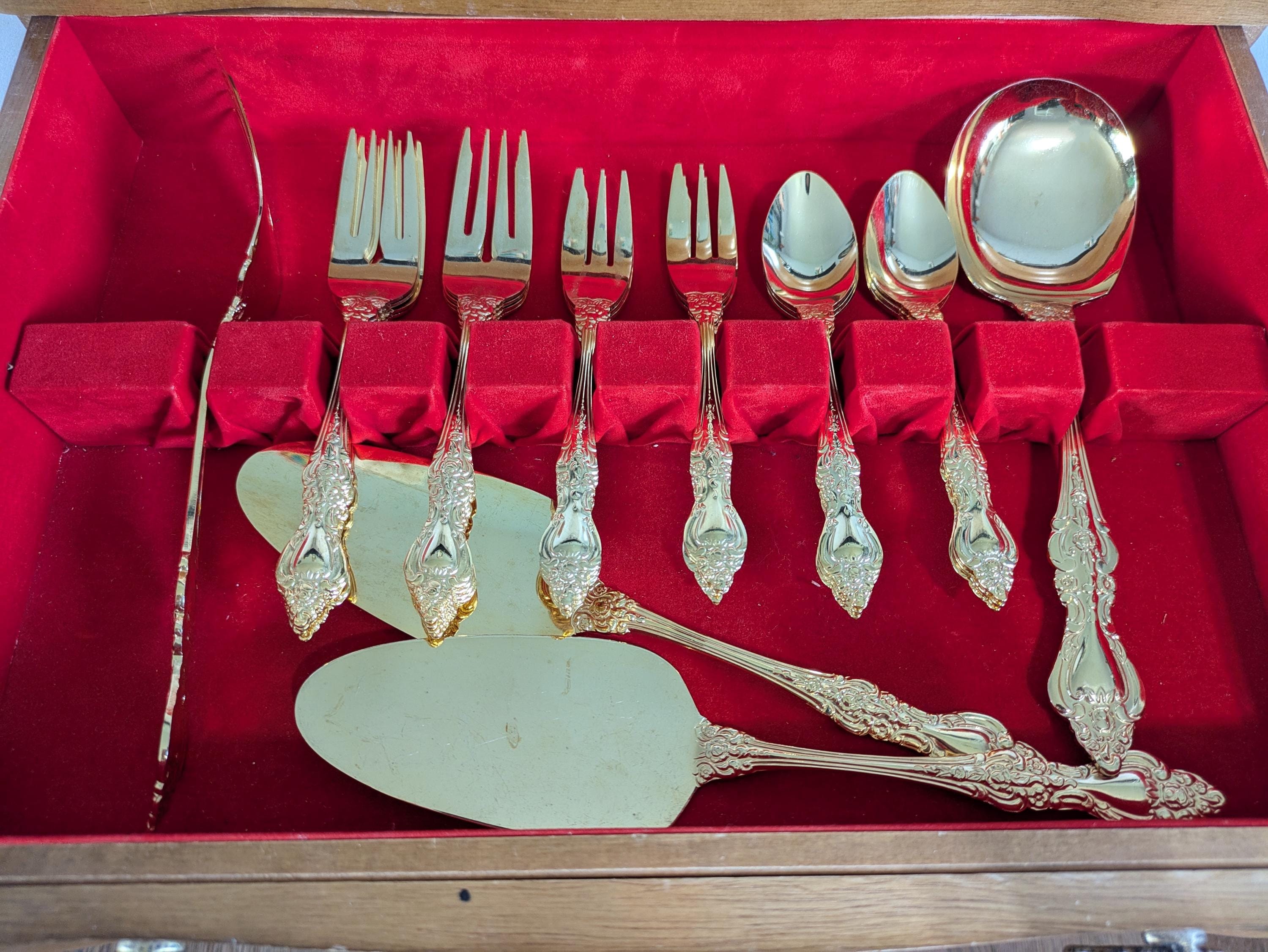 Cutlery Set, Royal Sealy, Gold Plated, 69 Piece Set, Wooden
