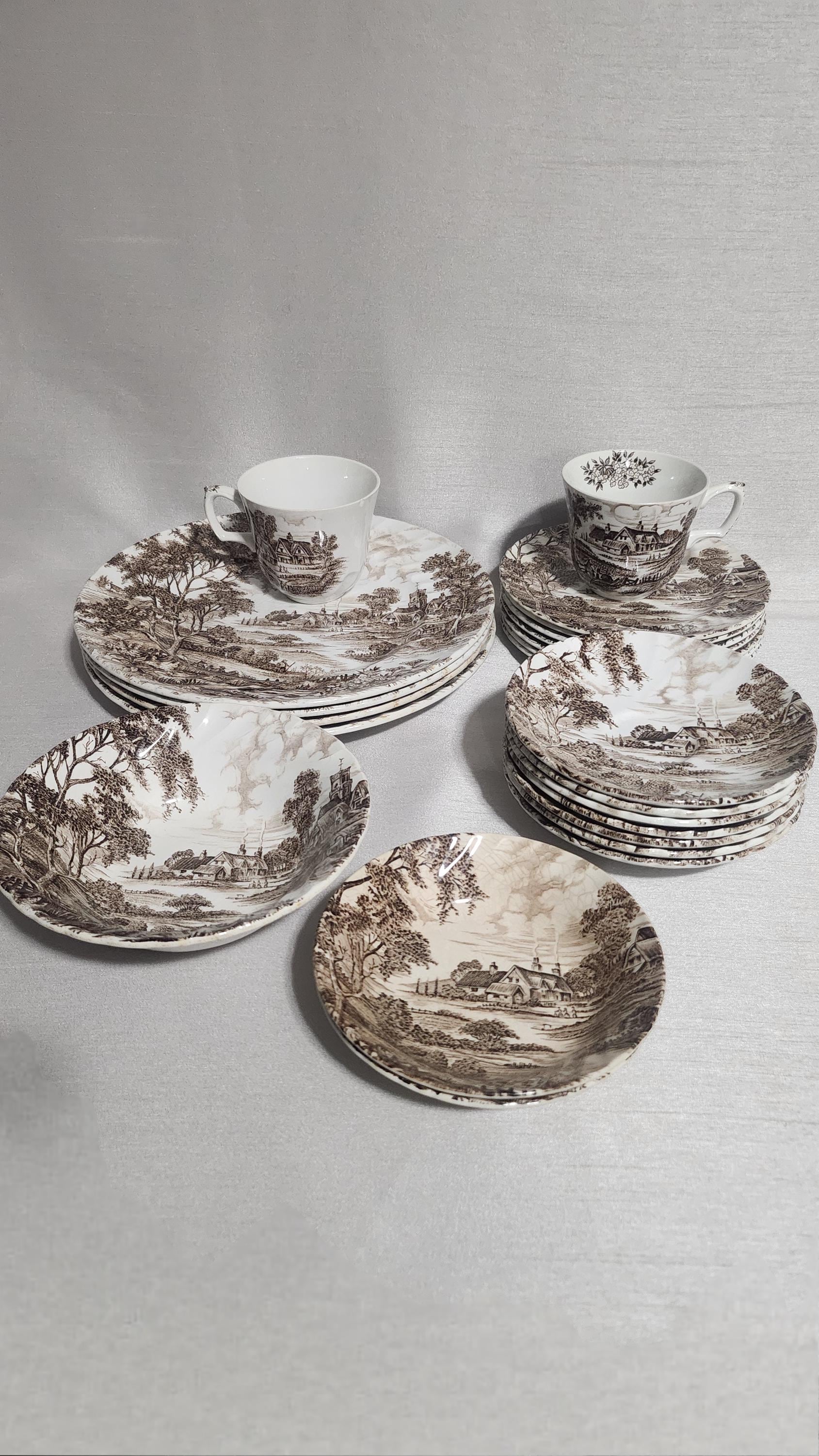 花と鳥のデザイン皿 6枚セットアイアンストーン1960年ビンテージ 花と鳥のデザイン皿 6枚セットアイアンストーン1960年ビンテージ