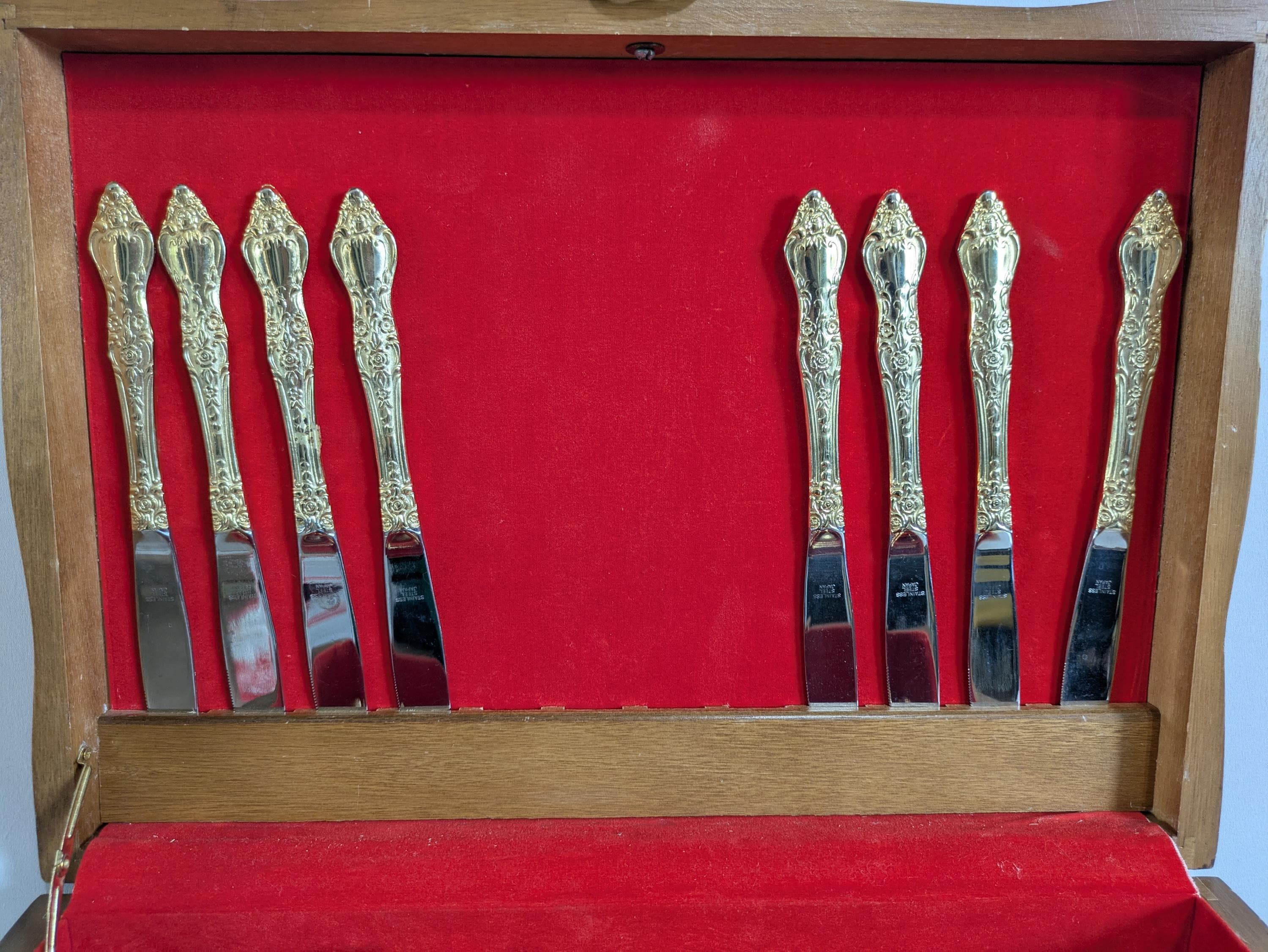 【オリエンタルな休日の一杯】18世紀 華僑伝世 カジャール朝彫金トレイ4点SET Cutlery Set, Royal Sealy, Gold Plated, 69 Piece Set, Wooden