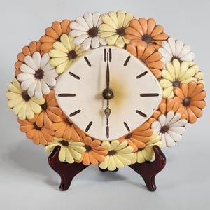 Wall Clock, Atlantic Mold, Daisies, Ceramic, Kitchen Decor, Vintage, 1970s