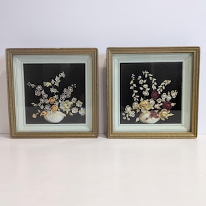 Snäckskalkonst, Shadowbox-ram, set om 2, dekorativa väggbonader, blombukett, olika snäckor, 3D, vintage