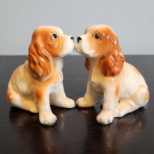 Cocker Spaniel Figurines, Vintage, pair, Hand painted, Glazed ceramic, Made in Japan