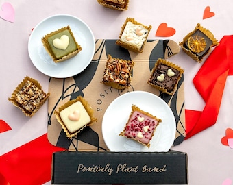 Valentines Artisan Brownie & Blondie Collection Box of 9