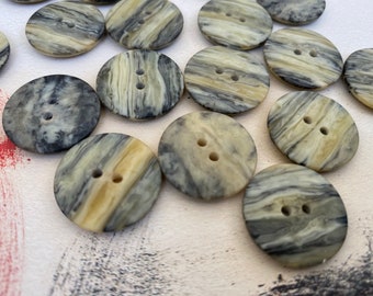 6 Buttons, vintage buttons, simple buttons, marbled effect buttons, 22mm size, 2 holes button
