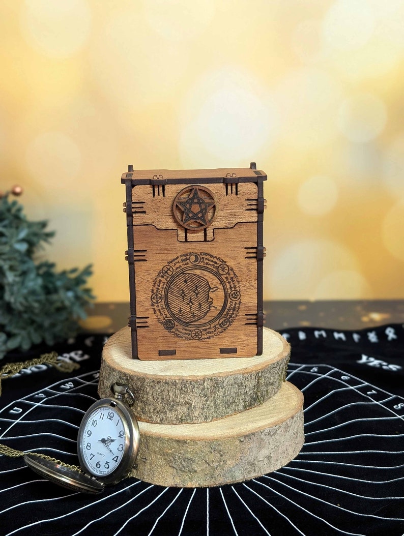 Eight card witch runes set with box