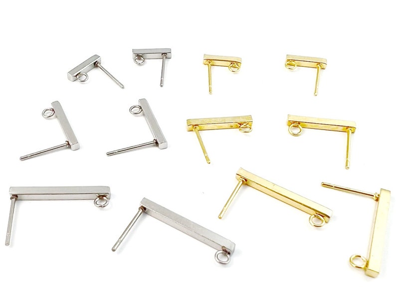 Pu&ograve; includere: Assortimento di chiusure per orecchini in oro e argento a forma di barra con un anello a un'estremit&agrave;. Le chiusure sono progettate per l'uso nella creazione di gioielli.