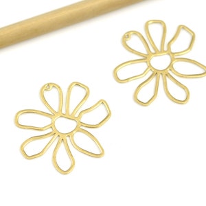 Brass Flower Charms , Raw Brass Flower Pendant , Brass Flower Earring Findings , Jewelry Supplies 35x35x1.3mm