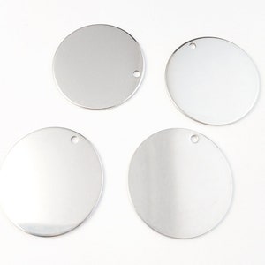30 stuks 316 roestvrijstalen ronde schijf, tag-bedel met één gat, platte dubbeltjekralen, stalen ronde armband stempelen 6 mm 8 mm 10 mm 12 mm 15 mm 20 mm 25 mm afbeelding 4