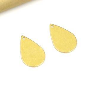 Brass Drop Charms , Raw Brass Drop Earrings and Pendant , Teardrop Earring Findings , Jewelry Supplies 18x11x0.9mm