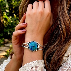 Bracelet jonc bleu opale d'Australie : jonc fendu en argent sterling 925 fait main